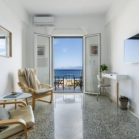 Apartmán On The Port Rafína Exteriér fotografie