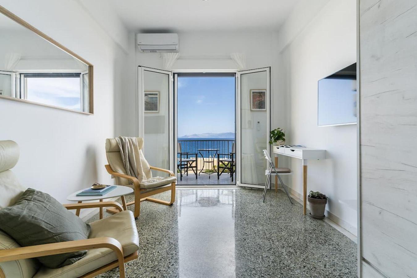 Apartmán On The Port Rafína Exteriér fotografie